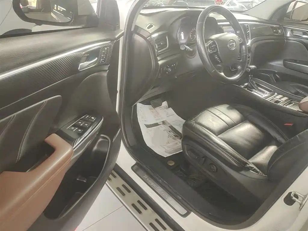 GAC Motor Trumpchi GS7 — фото 16