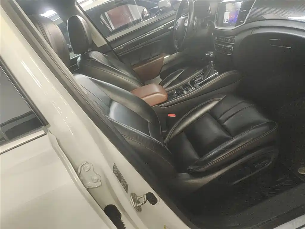 GAC Motor Trumpchi GS7 — фото 25