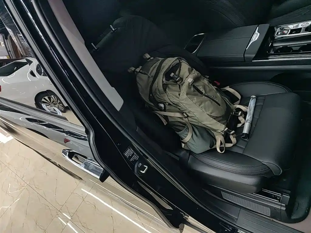 GAC Motor Trumpchi M8 — фото 25