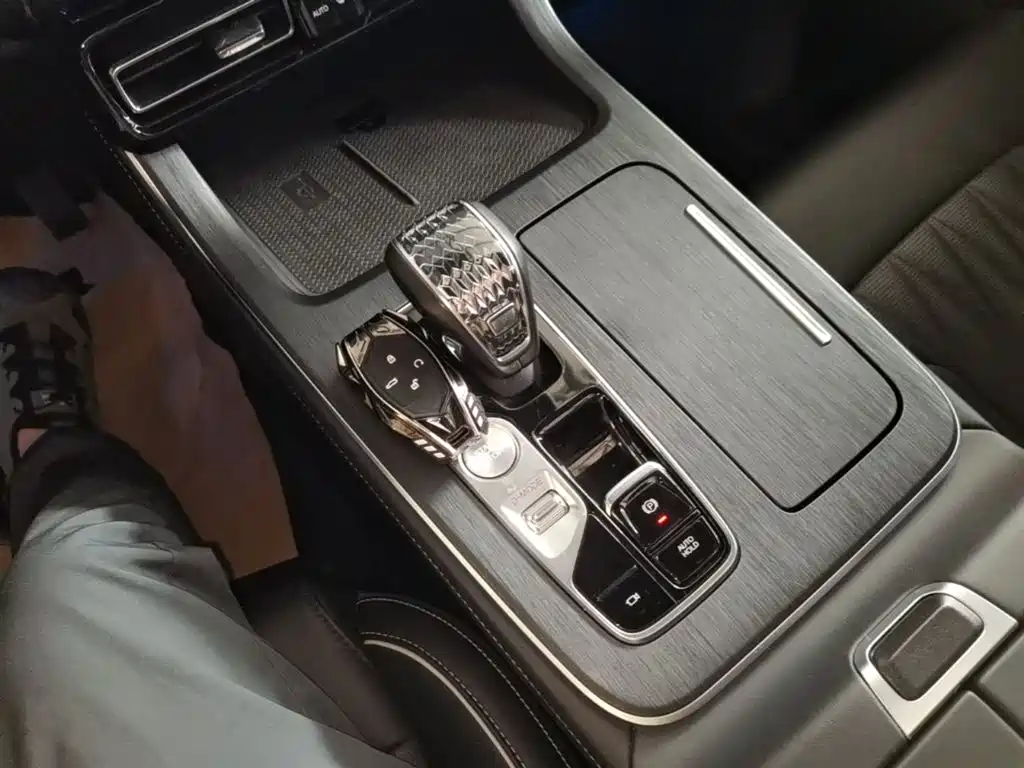 GAC Motor Trumpchi GS8 — фото 14