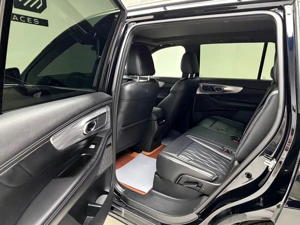GAC Motor Trumpchi GS8 — фото 14