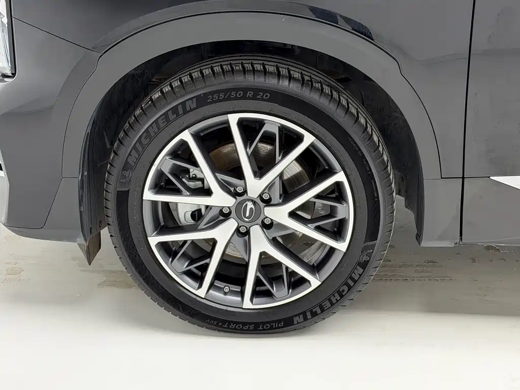 GAC Motor Trumpchi GS8 — фото 8