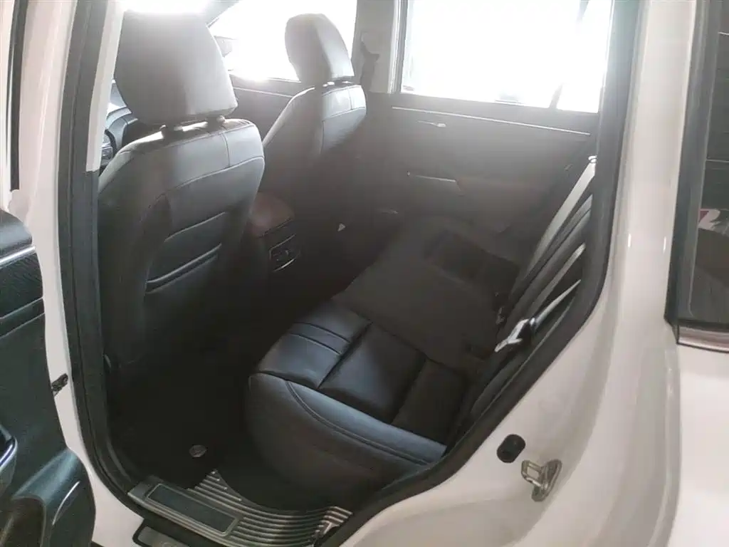 GAC Motor Trumpchi GS7 — фото 17