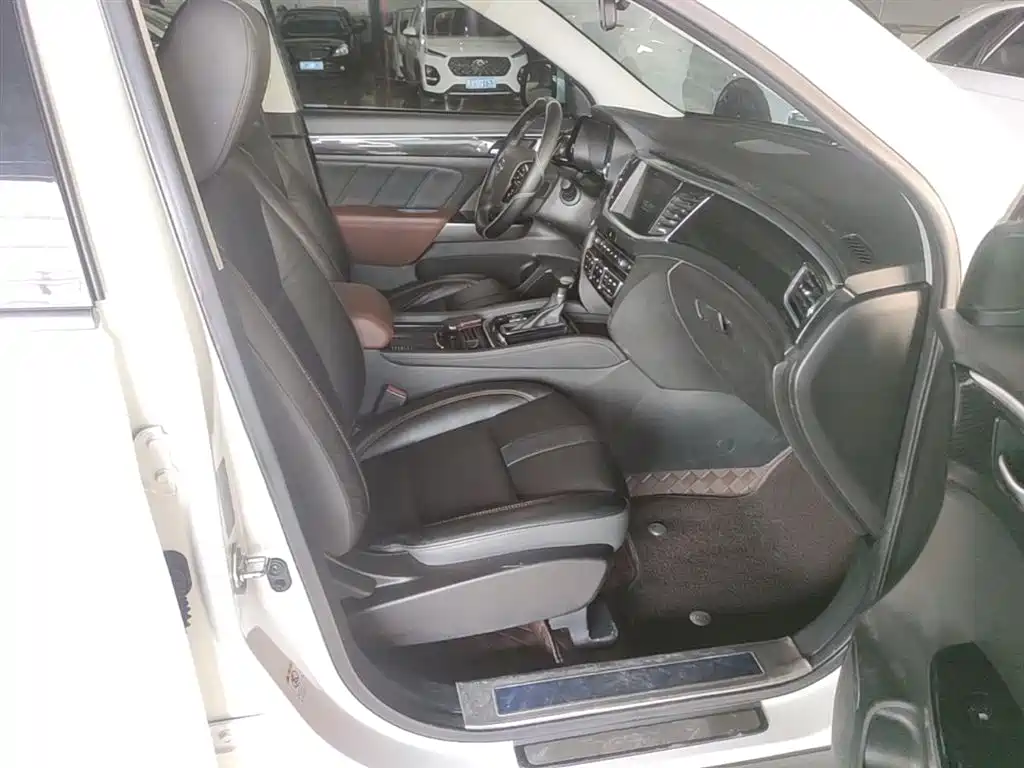 GAC Motor Trumpchi GS7 — фото 25