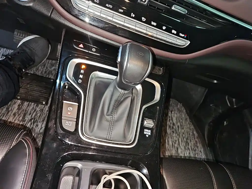 GAC Motor Trumpchi M6 — фото 14