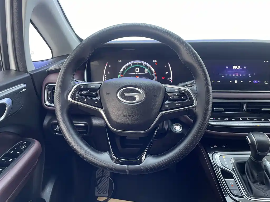 GAC Motor Trumpchi M6 — фото 11
