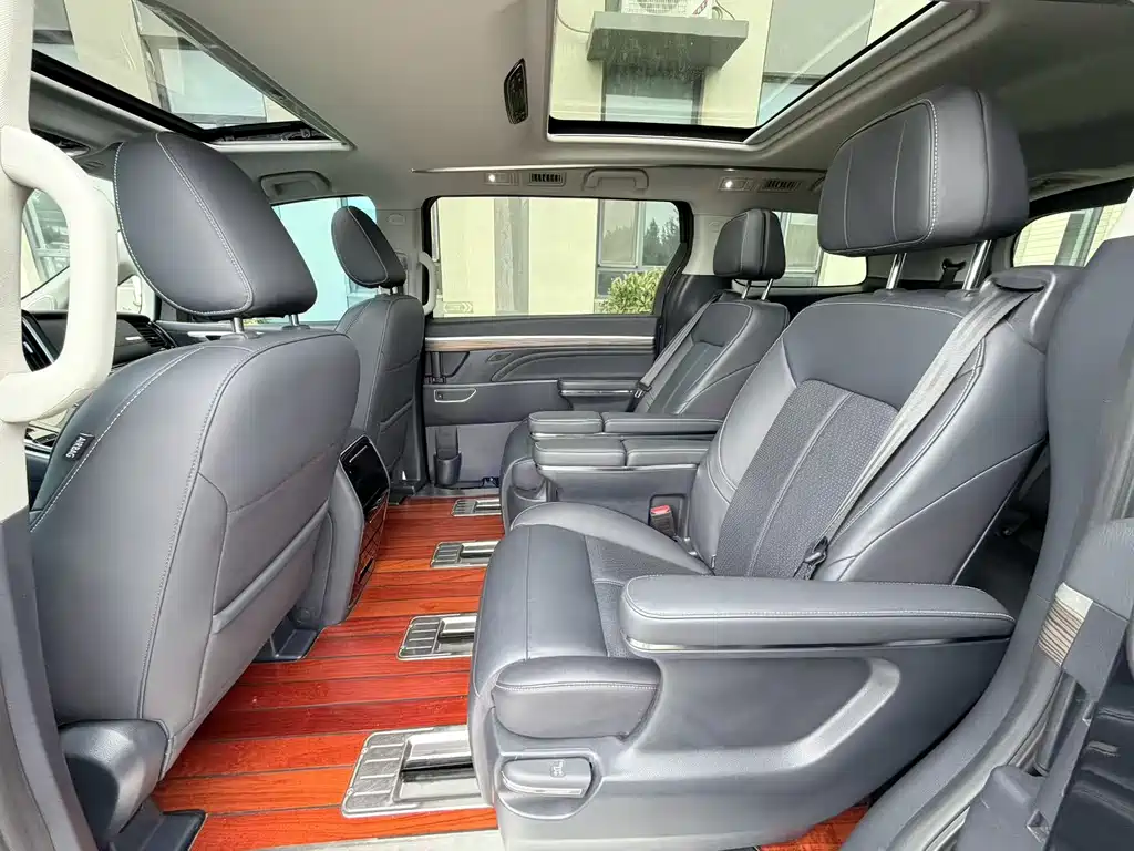 GAC Motor Trumpchi M8 — фото 5