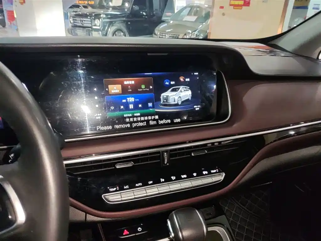 GAC Motor Trumpchi M6 — фото 13