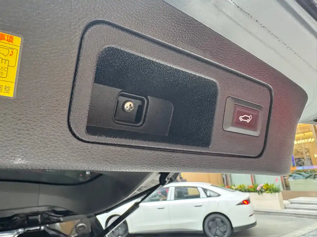 GAC Motor Trumpchi GS8 — фото 9