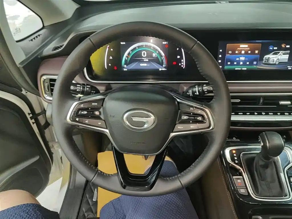 GAC Motor Trumpchi M6 — фото 11