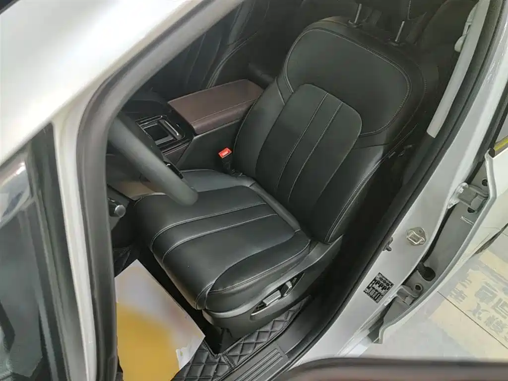 GAC Motor Trumpchi M6 — фото 15