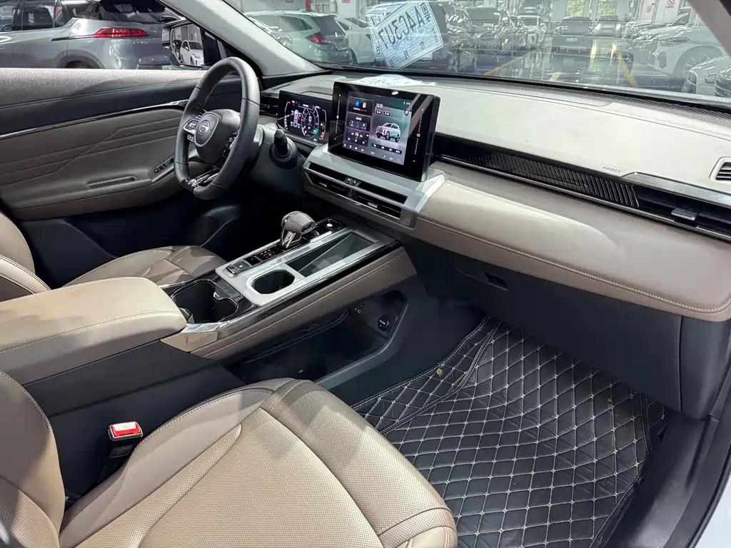 GAC Motor Trumpchi GS4 — фото 16