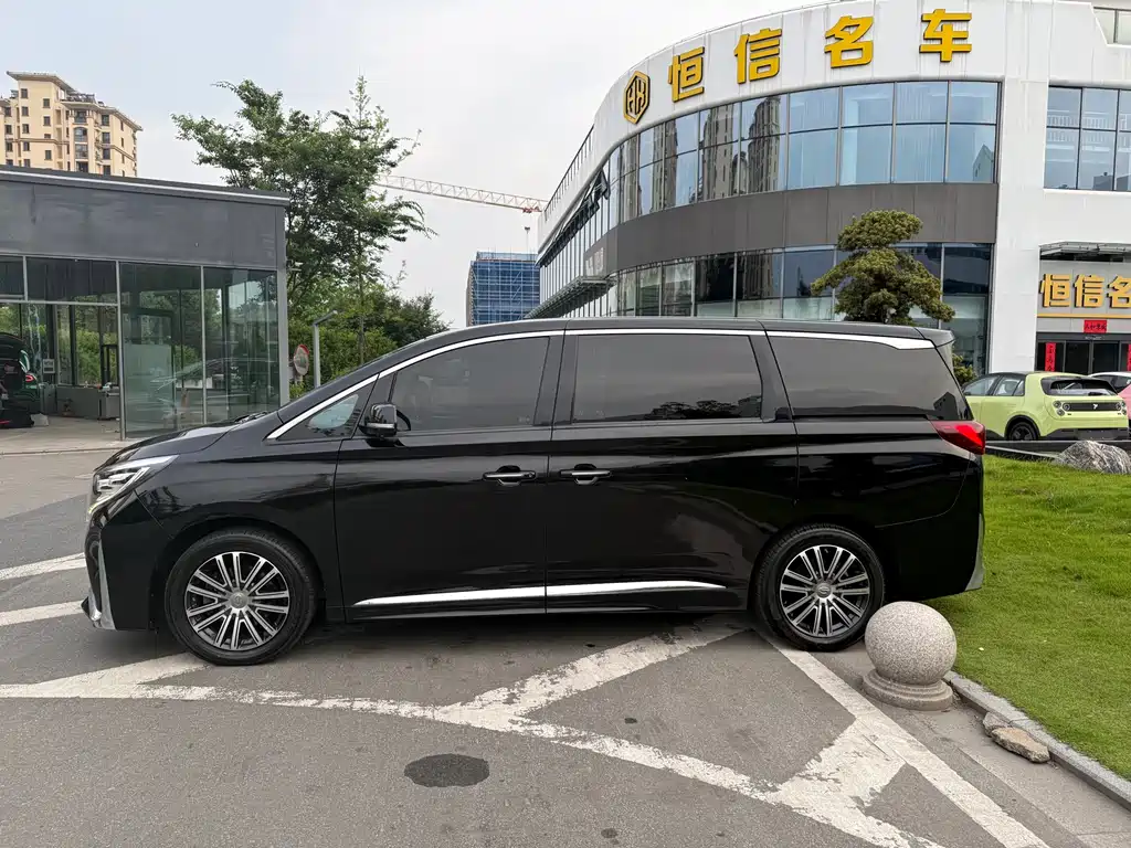 GAC Motor Trumpchi M8 — фото 3