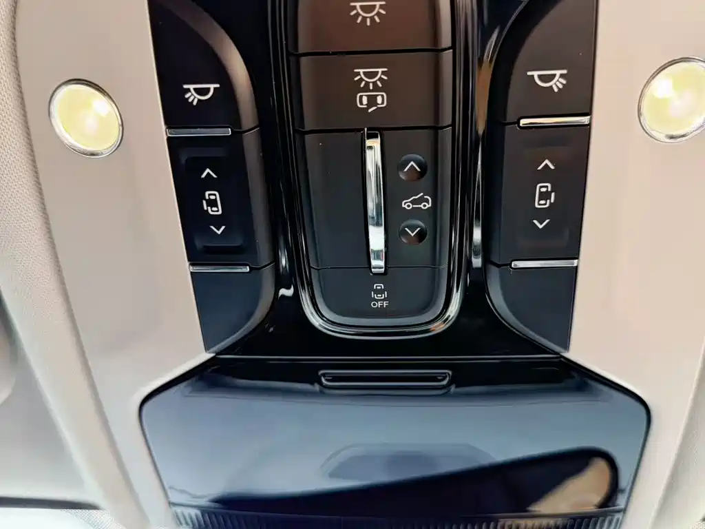 GAC Motor Trumpchi M8 — фото 11