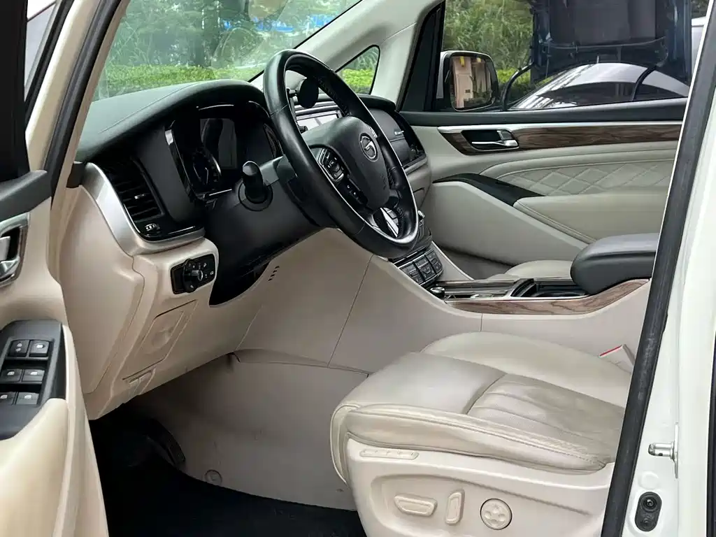 GAC Motor Trumpchi M8 — фото 4