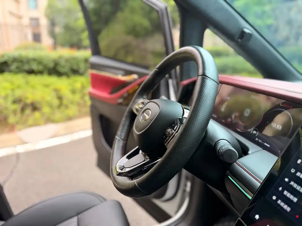 GAC Motor Trumpchi M8 — фото 32