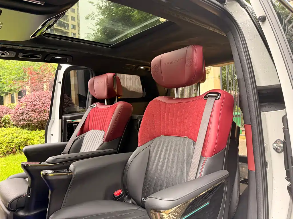 GAC Motor Trumpchi M8 — фото 36
