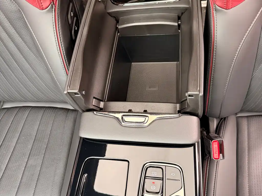 GAC Motor Trumpchi M8 — фото 41
