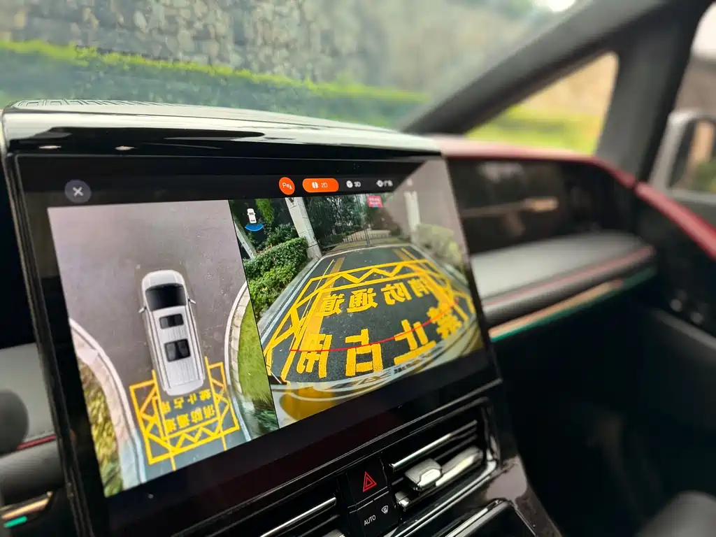 GAC Motor Trumpchi M8 — фото 42