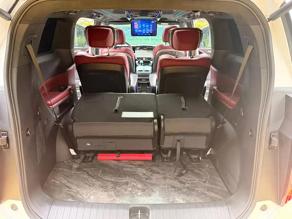 GAC Motor Trumpchi M8 — фото 10