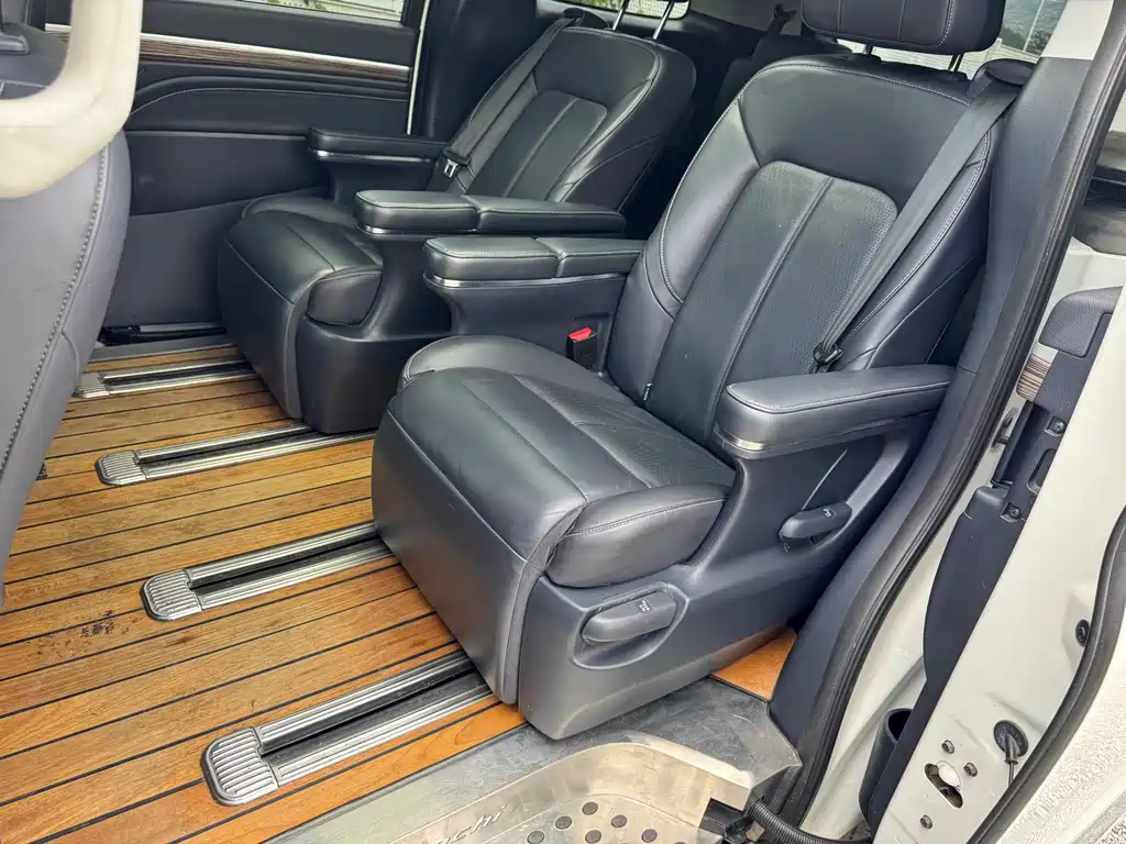 GAC Motor Trumpchi M8 — фото 11
