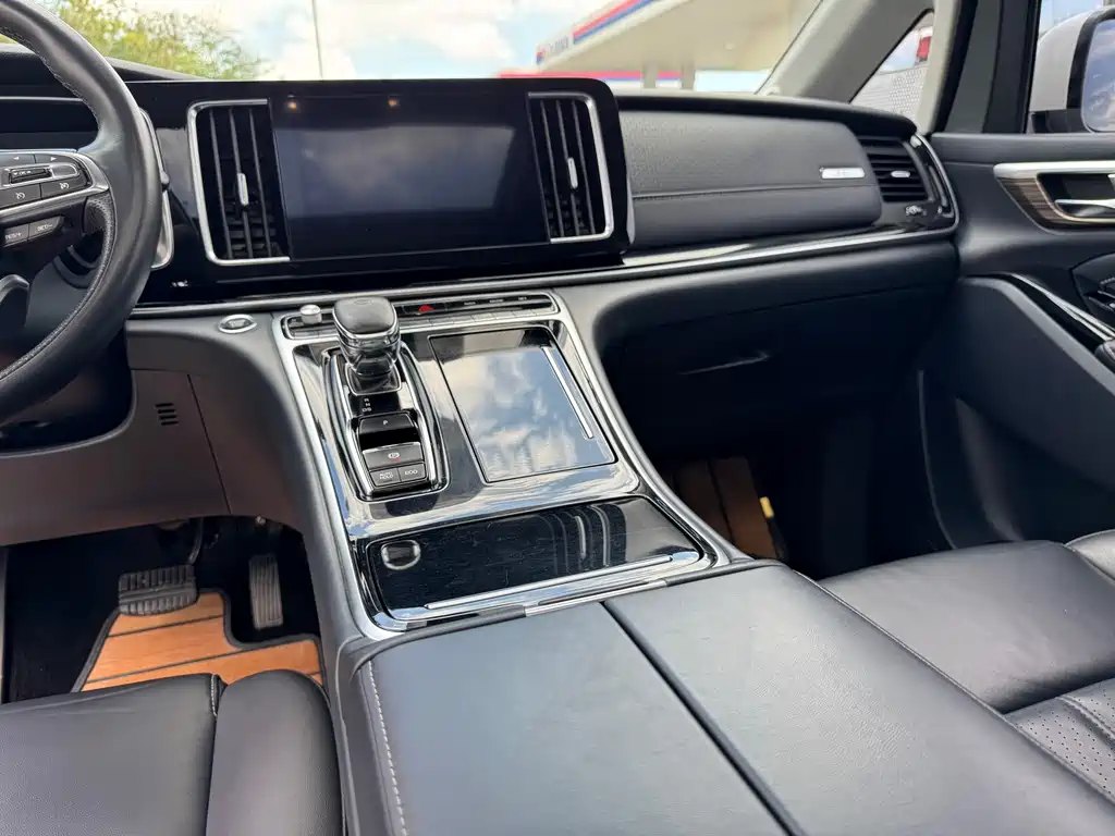 GAC Motor Trumpchi M8 — фото 15