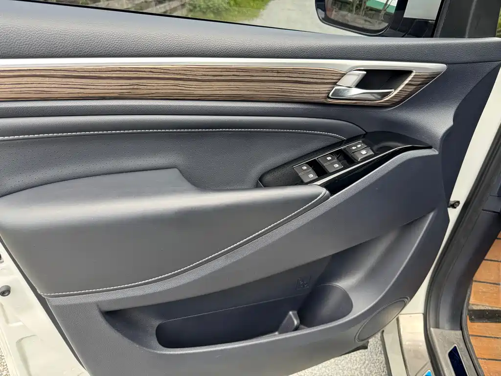 GAC Motor Trumpchi M8 — фото 17