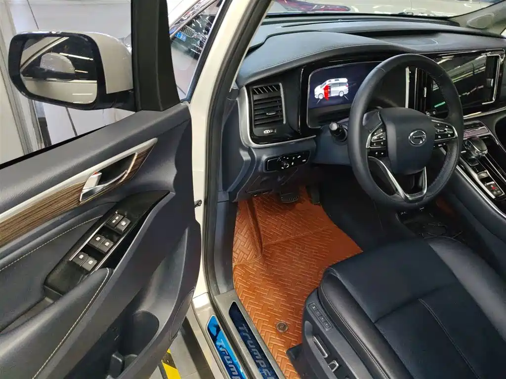 GAC Motor Trumpchi M8 — фото 13