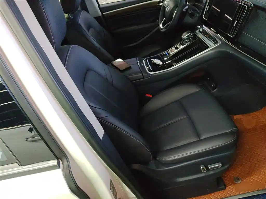 GAC Motor Trumpchi M8 — фото 17