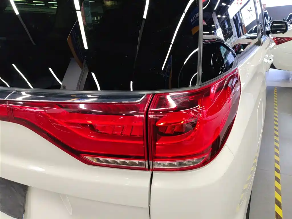 GAC Motor Trumpchi M8 — фото 24