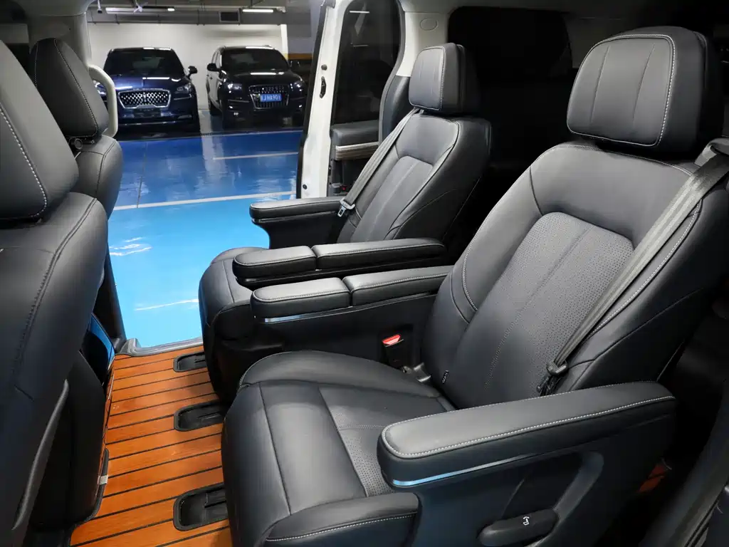 GAC Motor Trumpchi M8 — фото 11