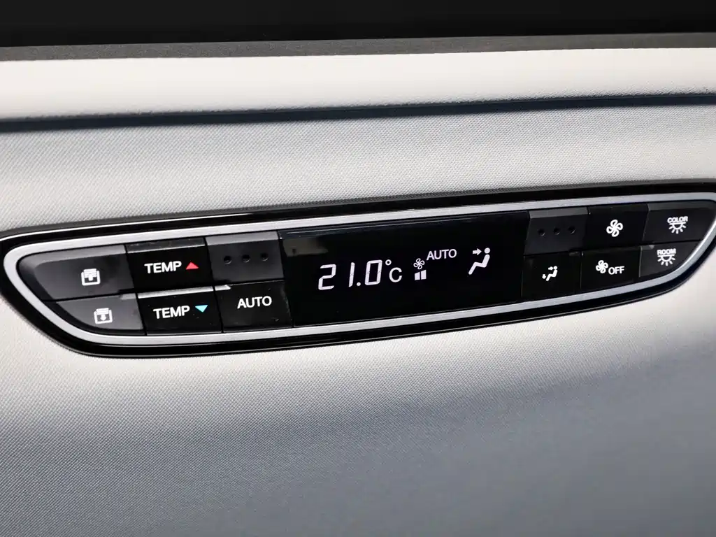 GAC Motor Trumpchi M8 — фото 19