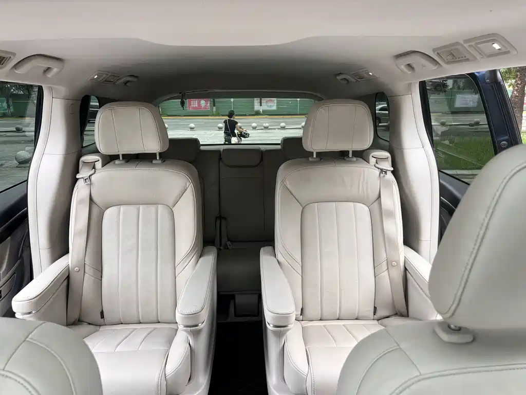 GAC Motor Trumpchi M8 — фото 10