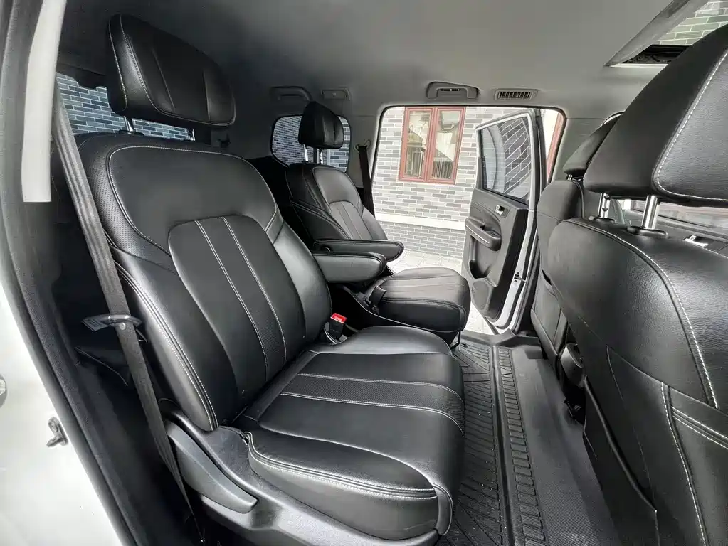 GAC Motor Trumpchi M6 — фото 10