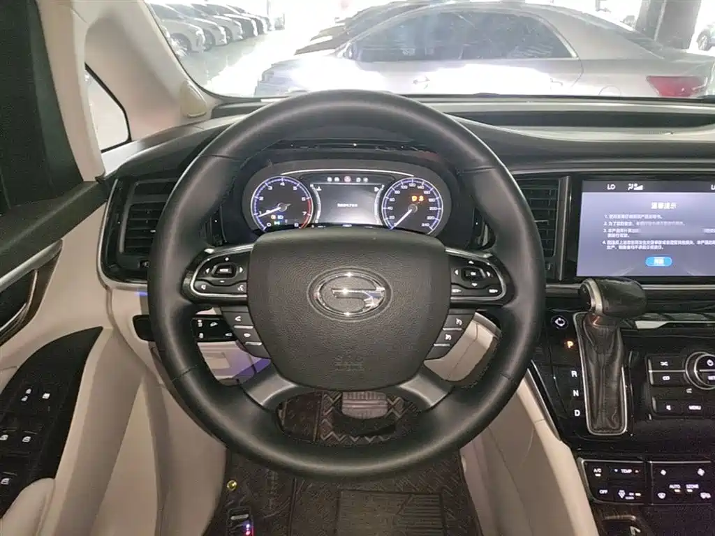 GAC Motor Trumpchi M8 — фото 11