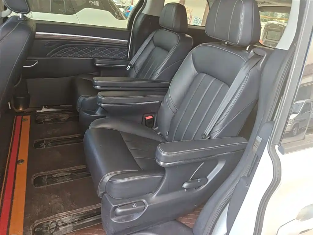 GAC Motor Trumpchi M8 — фото 17