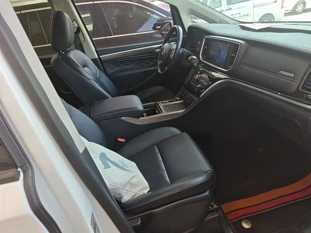 GAC Motor Trumpchi M8 — фото 25