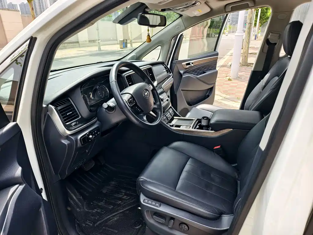 GAC Motor Trumpchi M8 — фото 9