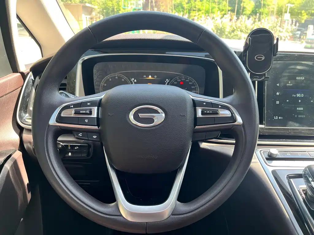 GAC Motor Trumpchi M8 — фото 11