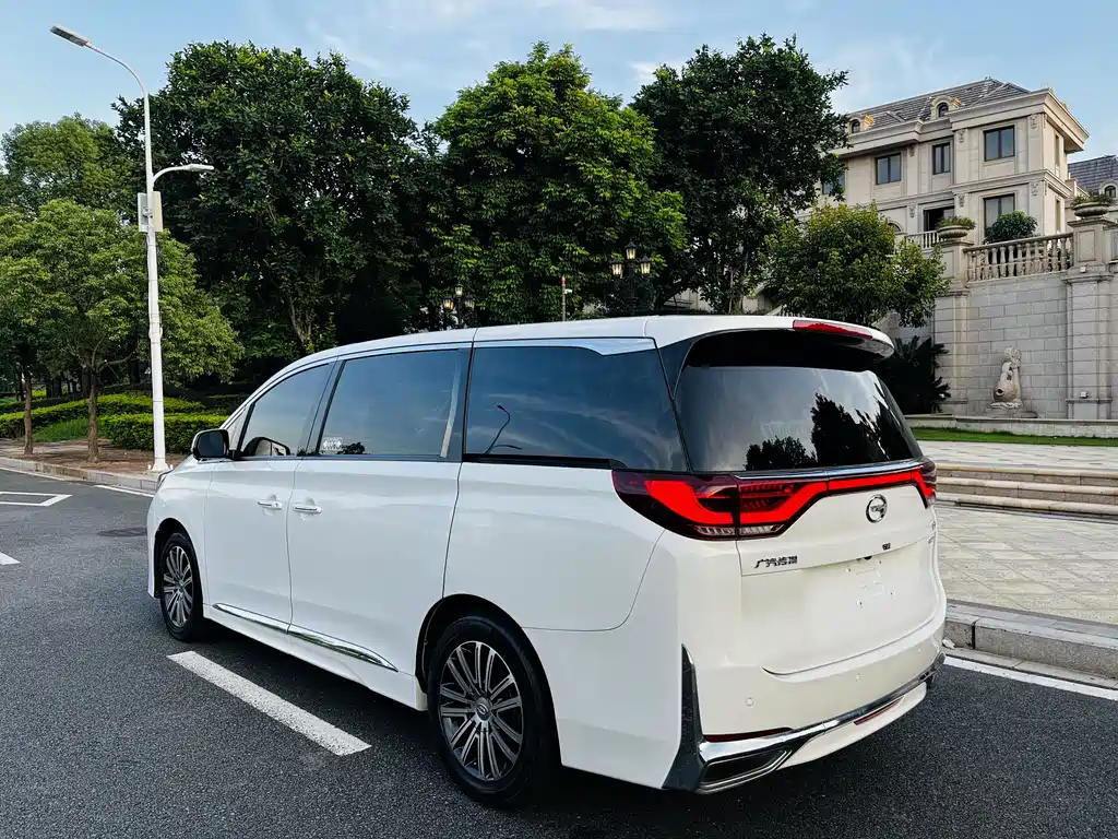 GAC Motor Trumpchi M8 — фото 17