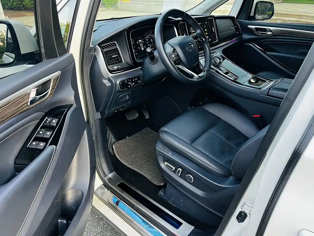 GAC Motor Trumpchi M8 — фото 7