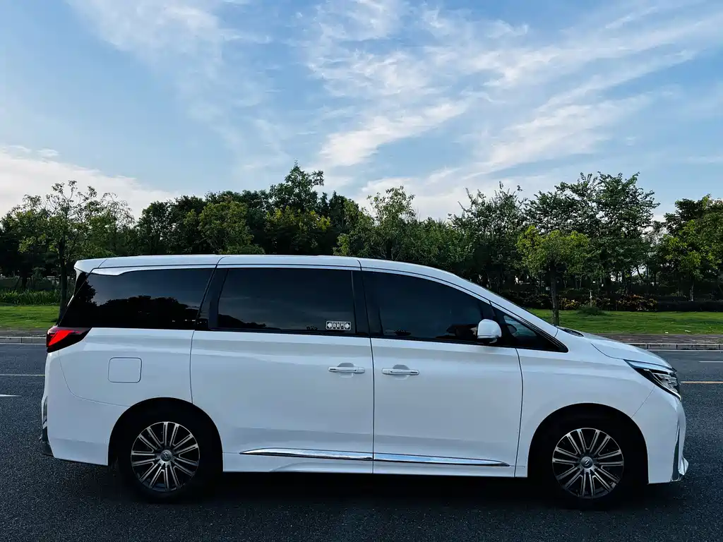 GAC Motor Trumpchi M8 — фото 8