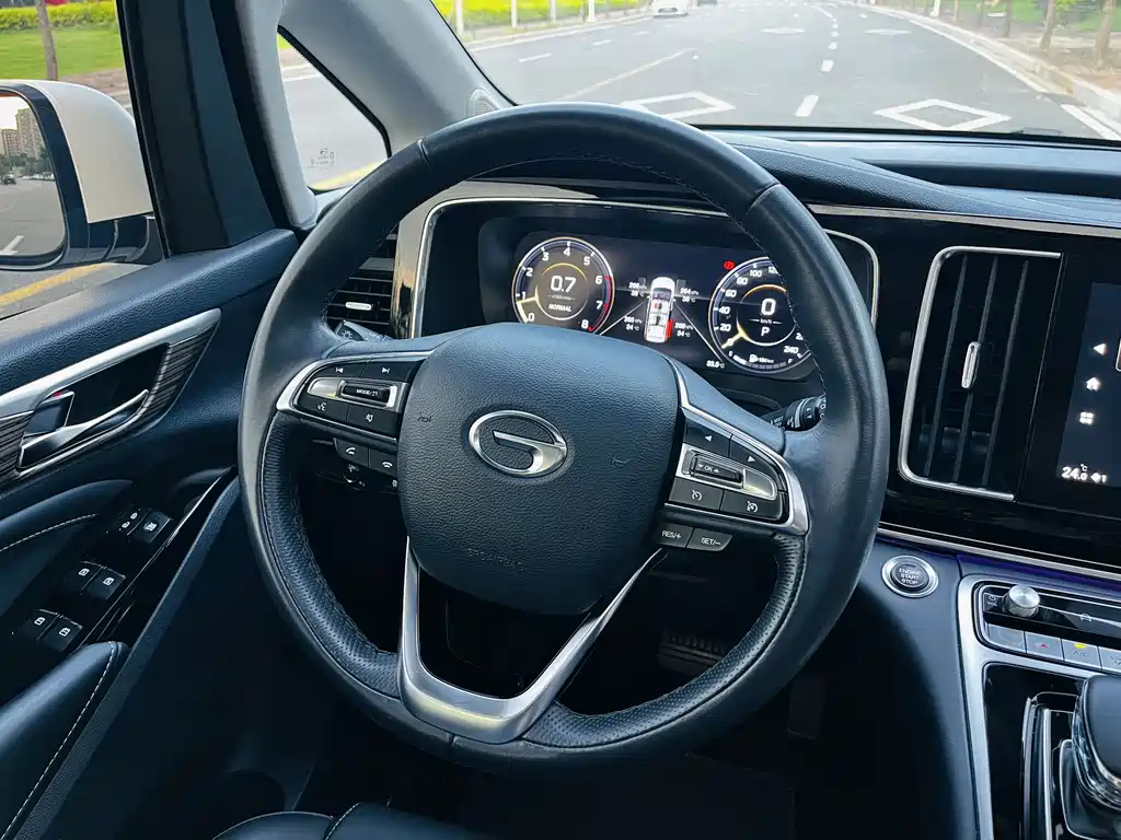 GAC Motor Trumpchi M8 — фото 9
