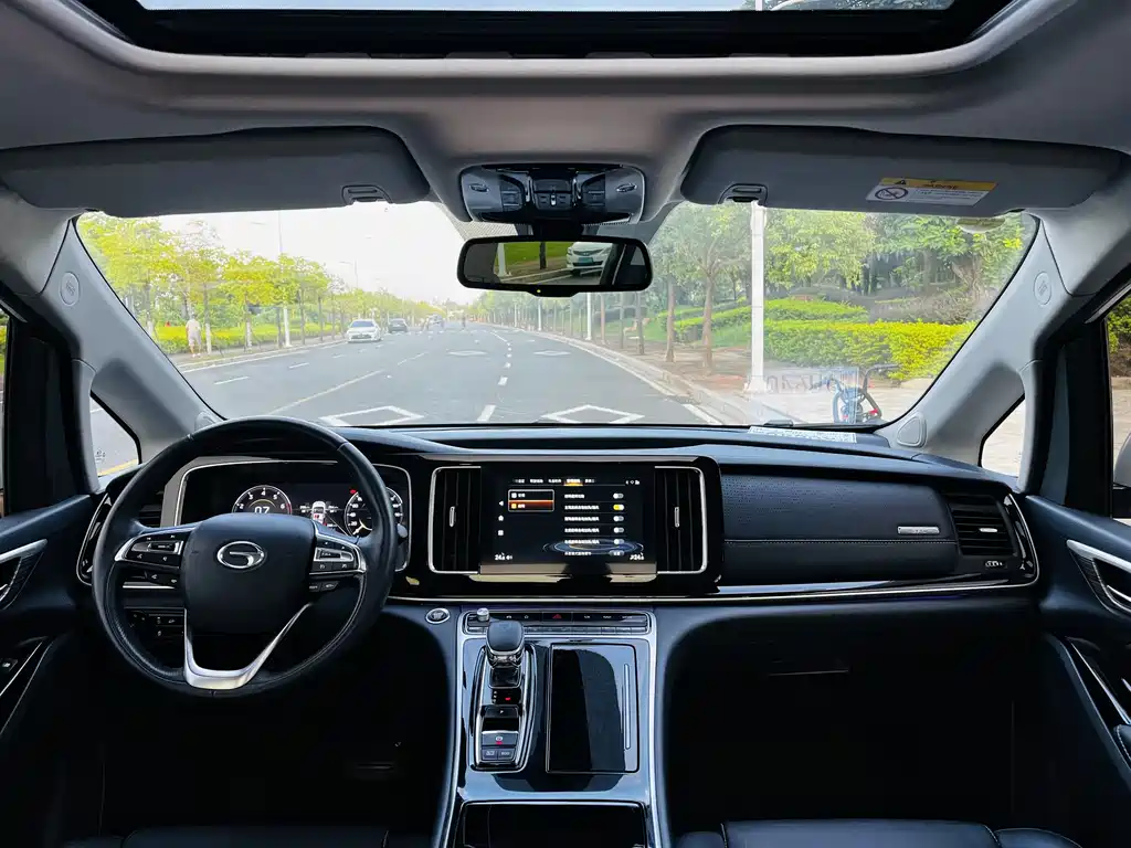GAC Motor Trumpchi M8 — фото 10
