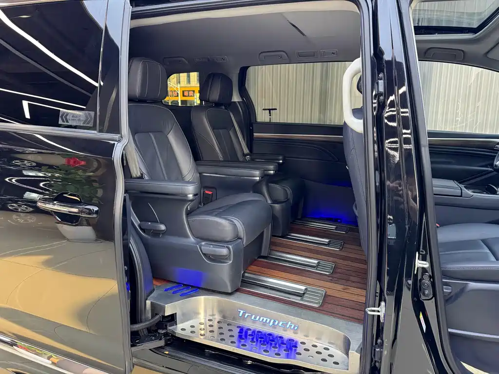 GAC Motor Trumpchi M8 — фото 13