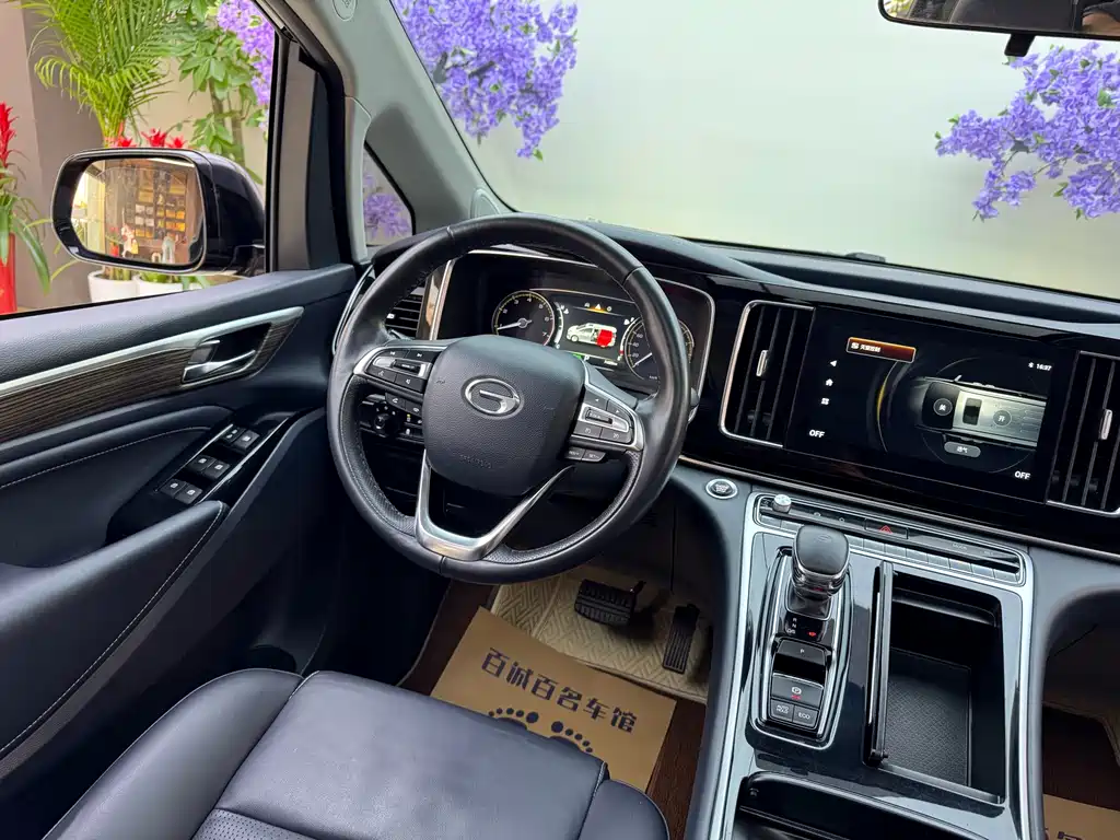GAC Motor Trumpchi M8 — фото 17