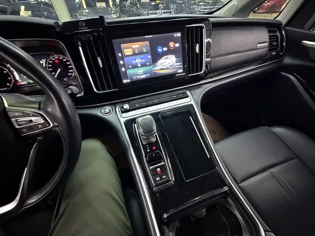 GAC Motor Trumpchi M8 — фото 14