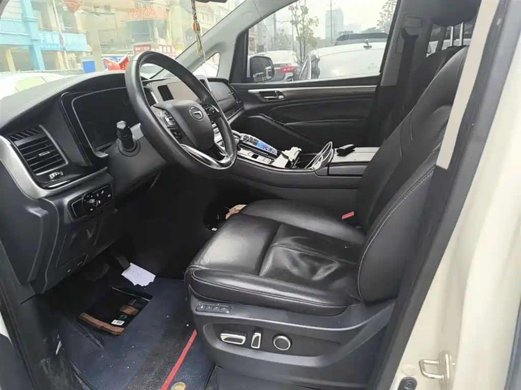 GAC Motor Trumpchi M8 — фото 15