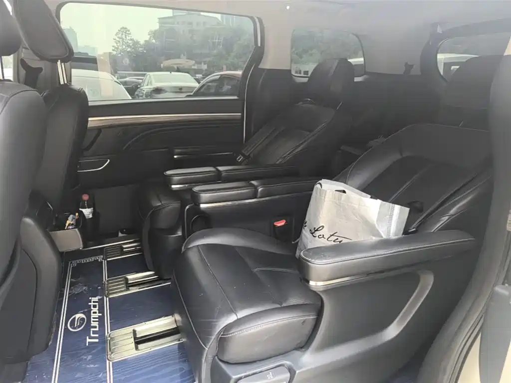 GAC Motor Trumpchi M8 — фото 17