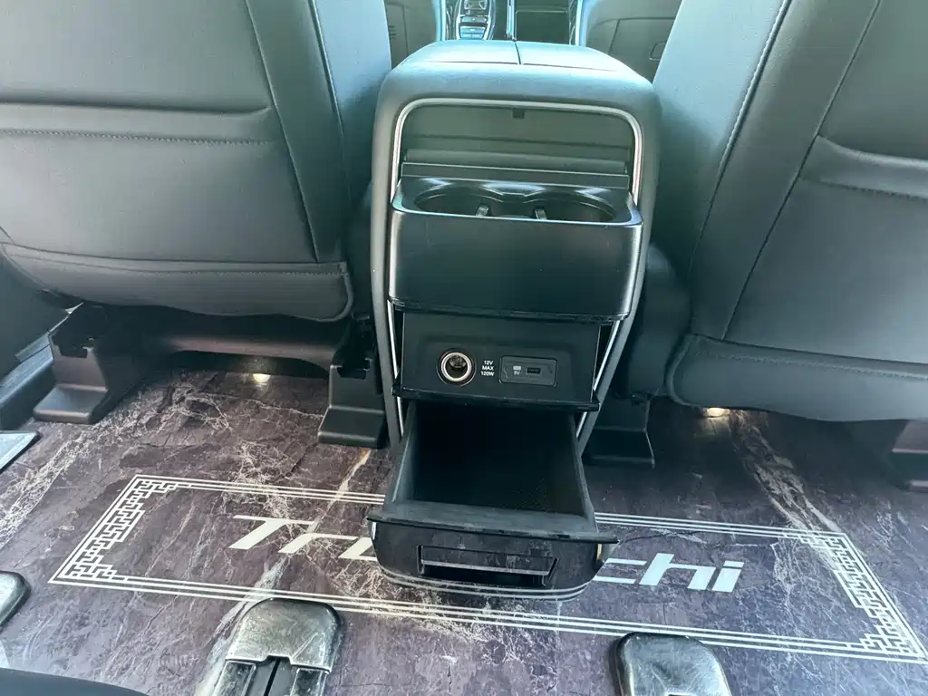 GAC Motor Trumpchi M8 — фото 16